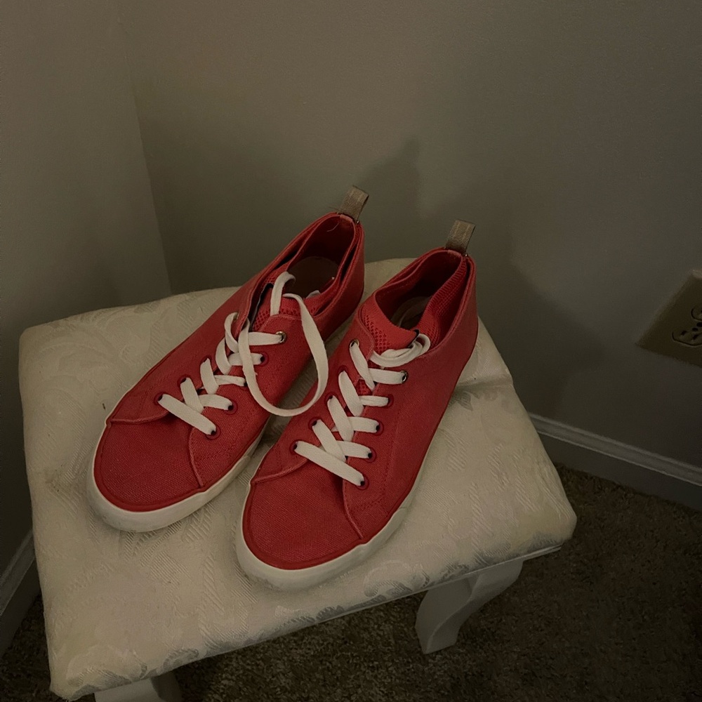 Reaction Kenneth Cole Vibrant Red Sneakers